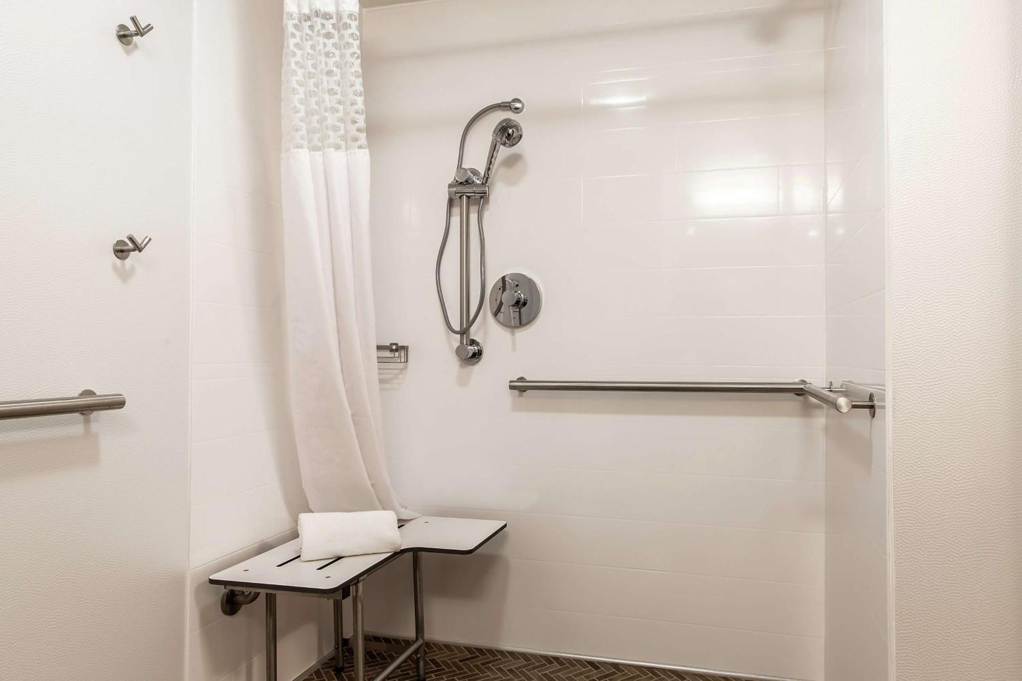 Hampton Inn Rockford Kültér fotó